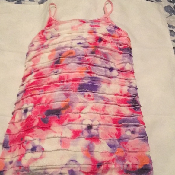 Three Justice Tops. - Picture 2 of 4